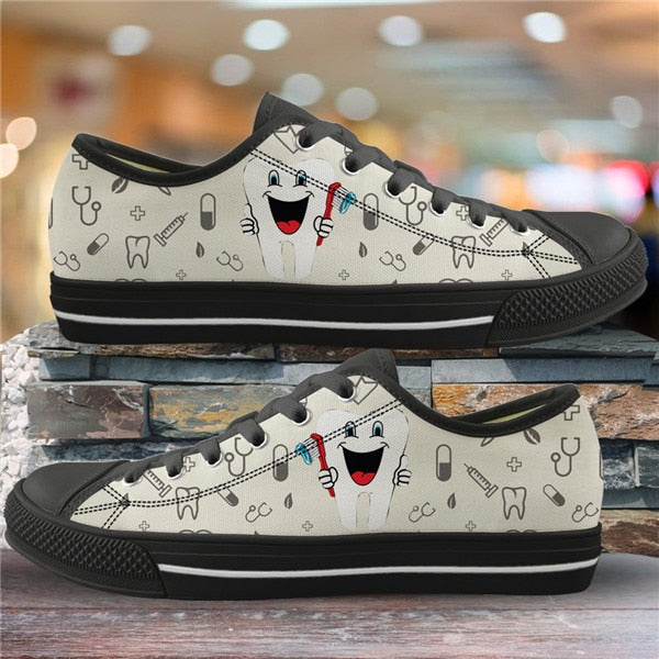 ELVISWORDS Sneakers Women Low Top Casual Canvas